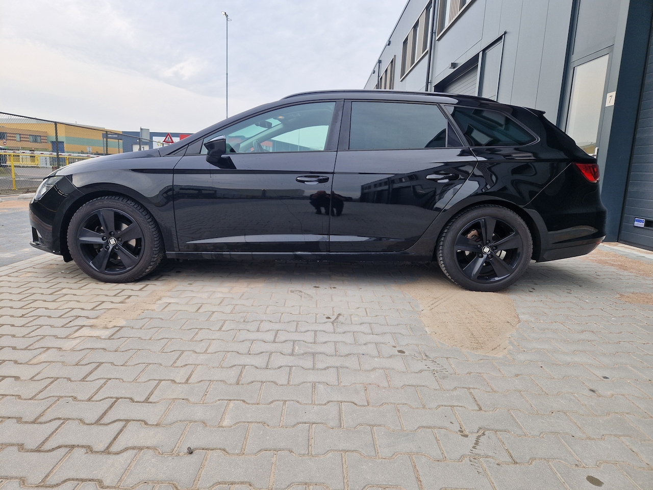 Seat Leon ST - 1.6 TDI Style Connect Ecomotive - AutoWereld.nl