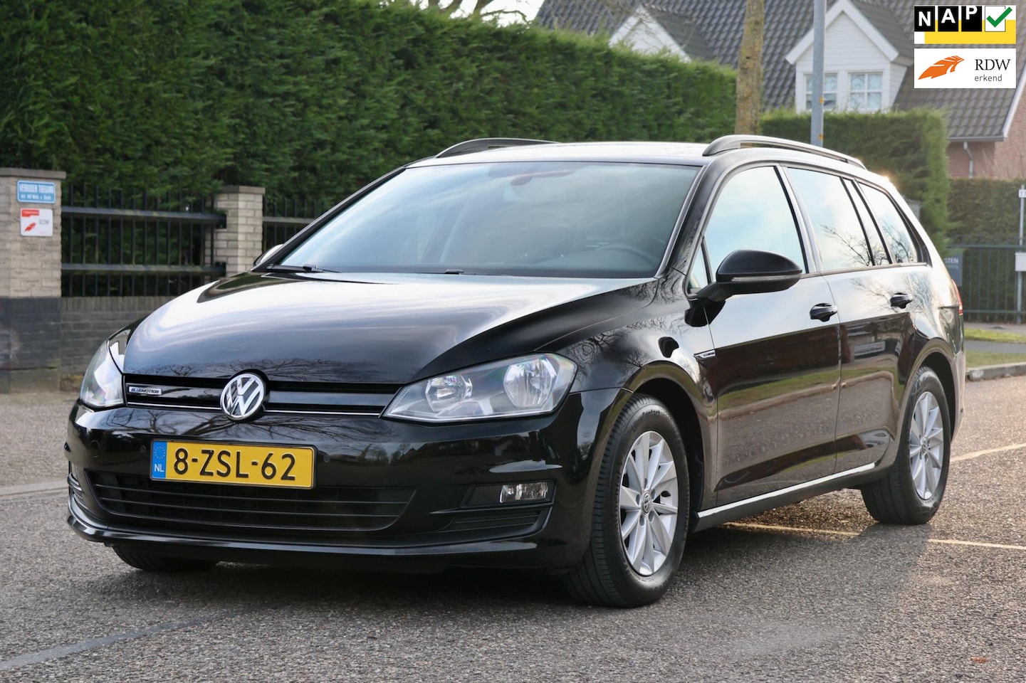 Volkswagen Golf - 1.6 TDI BlueMotion Edition 40 | NAVI | CLIMA | CRUISE| TREKHAAK | NAP | MOOIE GOED ONDERHO - AutoWereld.nl