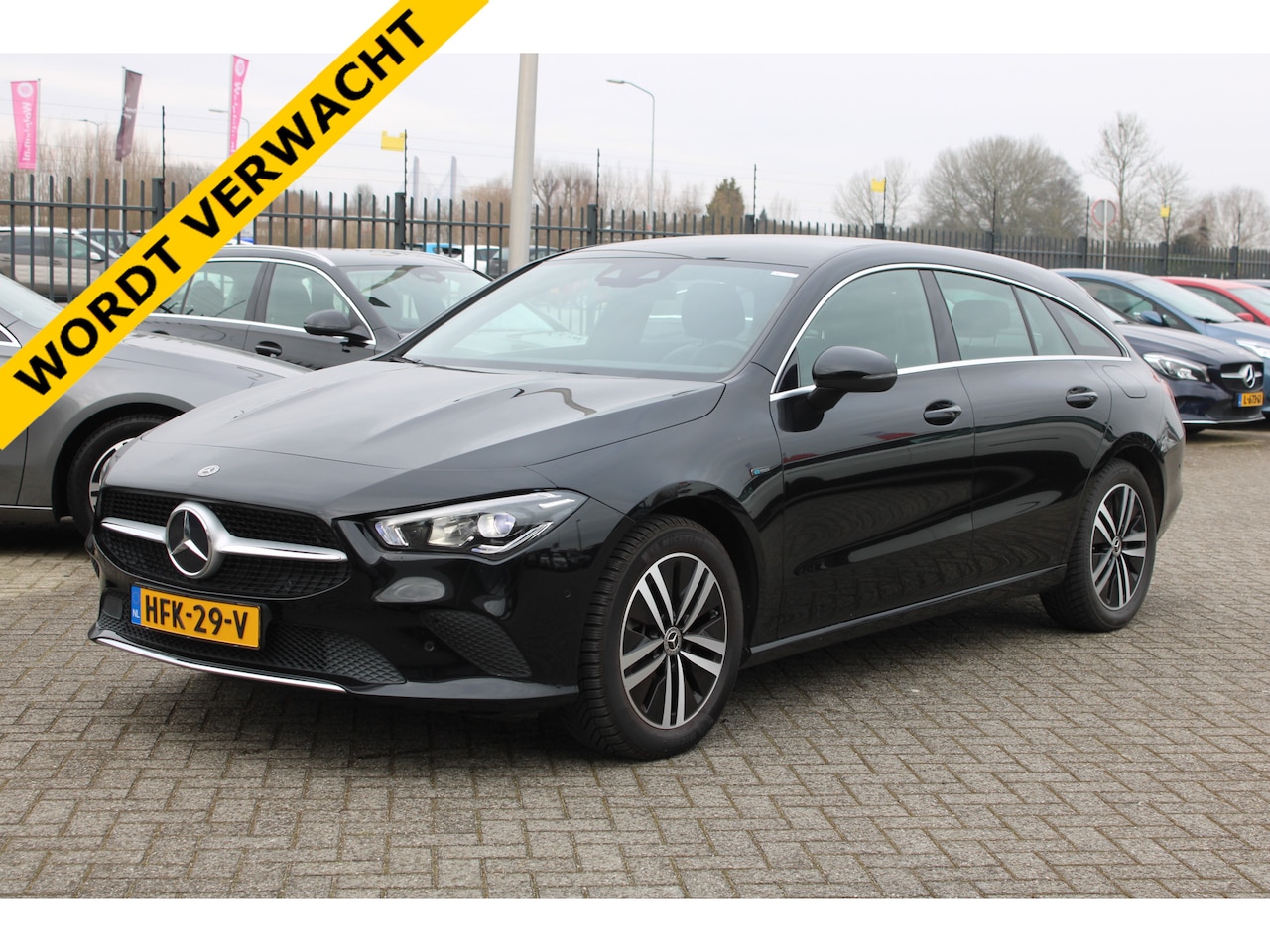 Mercedes-Benz CLA-klasse Shooting Brake - 250e AUT8 Premium LEDER SFEER TREHAAK WIDESCREEN DAB CAMERA - AutoWereld.nl