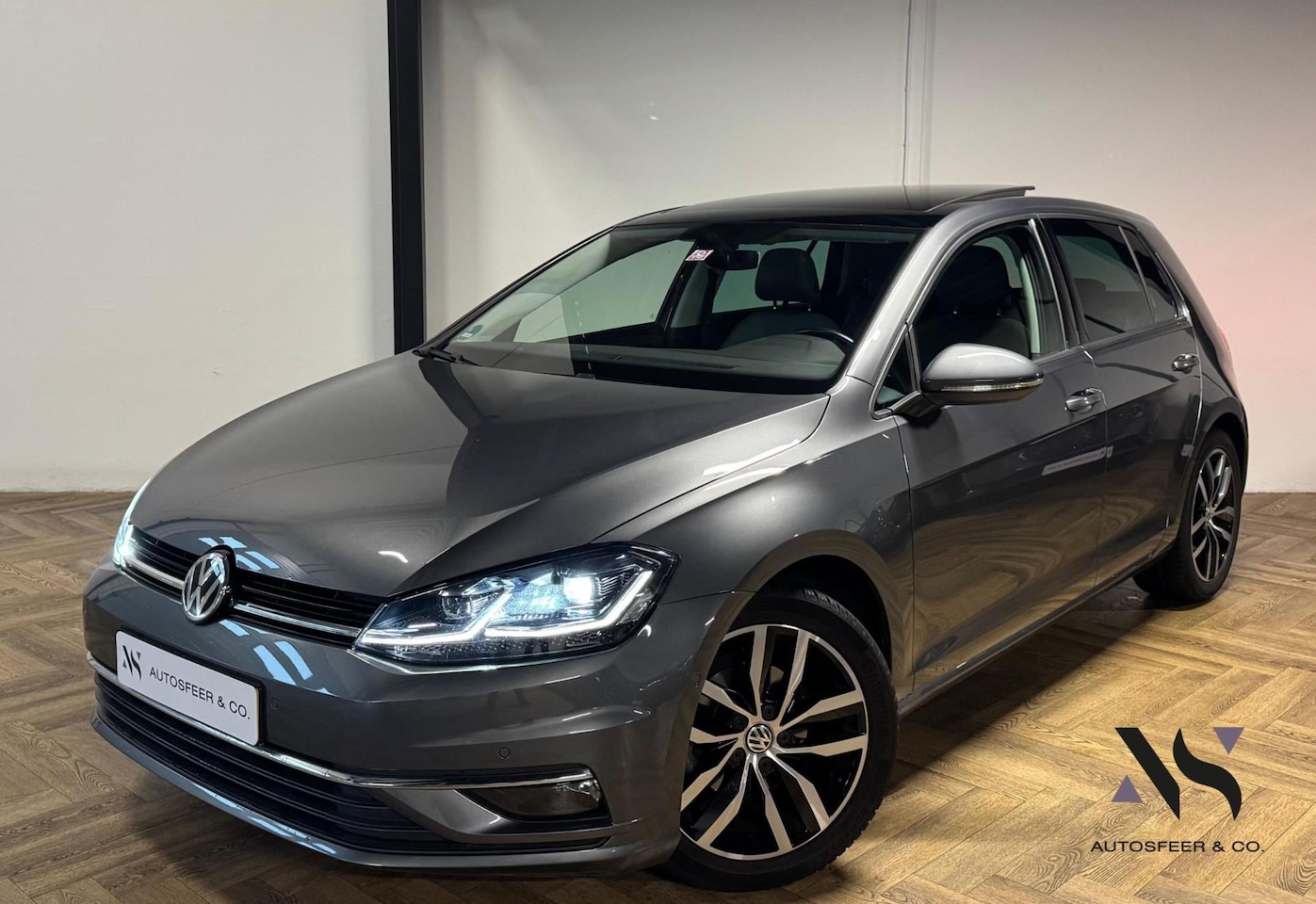 Volkswagen Golf - 1.0 TSI Highline KEYLESS PANO CAM - AutoWereld.nl