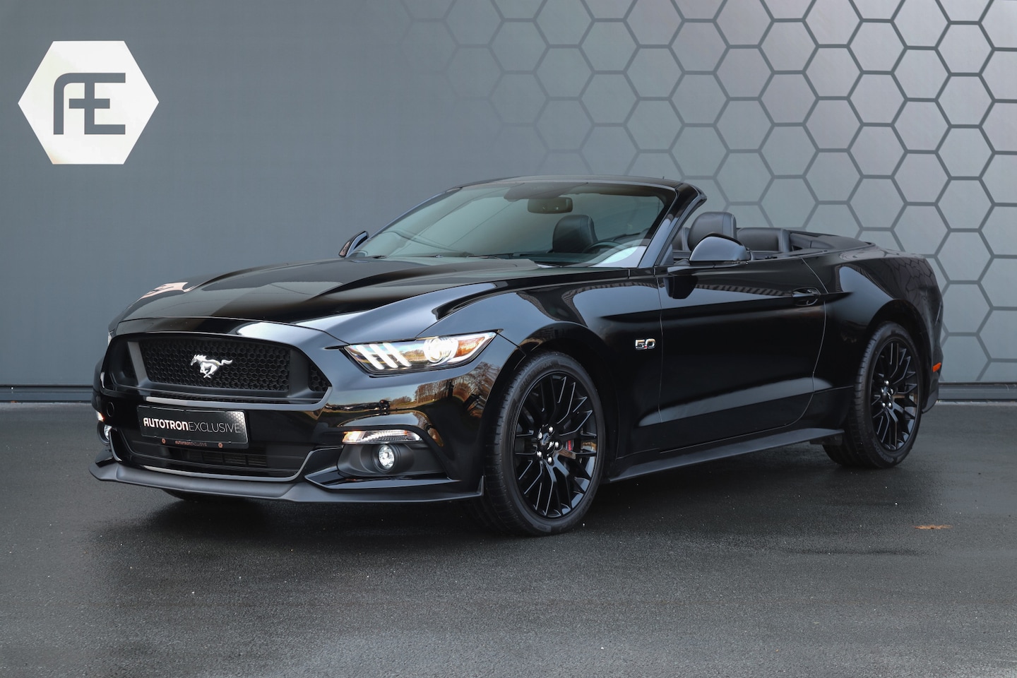 Ford Mustang Convertible - 5.0 V8 GT | STOELKOELING/VERWARMING | BLACK PACK | CAMERA | CRUISE CONTROL | XENON | DAB | - AutoWereld.nl