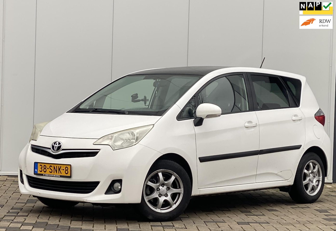 Toyota Verso S - 1.3 VVT-i Aspiration 1.3 VVT-i Aspiration - AutoWereld.nl