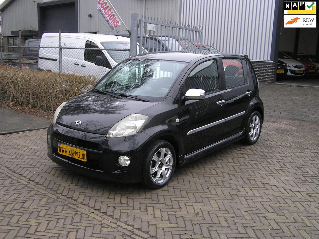 Daihatsu Sirion 2 - 1.3-16V Sport 53 d km nap 2e eigenaar airco - AutoWereld.nl