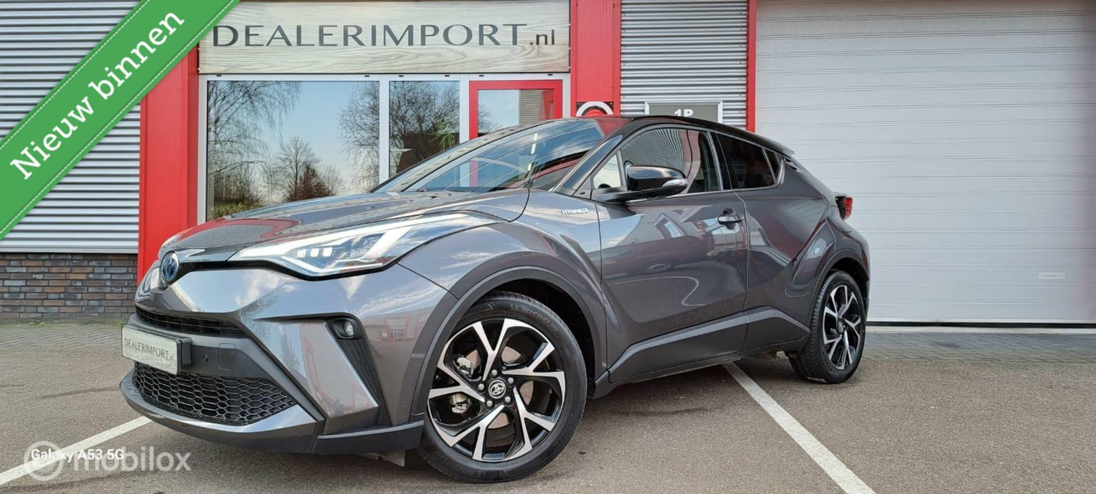 Toyota C-HR - 1.8 Hybrid Bi-Tone / FULL LED / Dode hoek detectie / Afn. bare trekhaak / 100% dealeronder - AutoWereld.nl