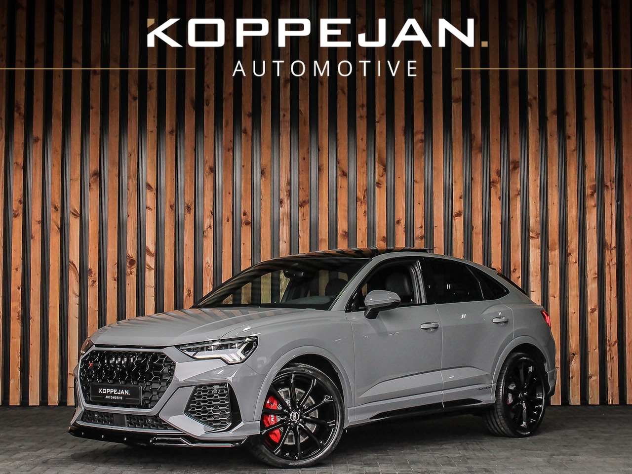 Audi RSQ3 Sportback - 2.5 5-CILINDER 400PK TFSI Automaat | NARDO GREY | PANORAMADAK | BANG UND OLUFSEN | TOUR AS - AutoWereld.nl