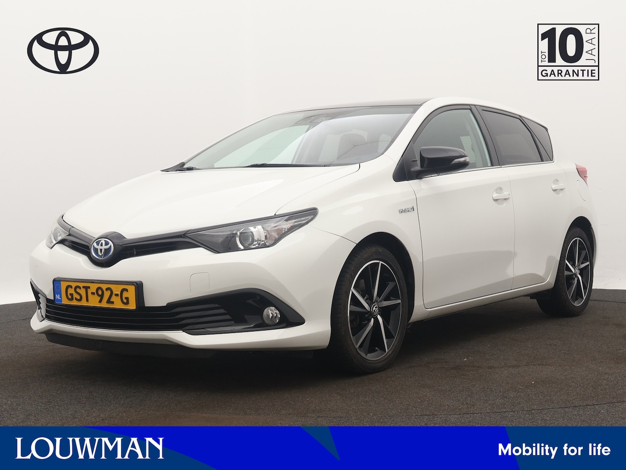 Toyota Auris - 1.8 Hybrid Dynamic Ultimate Limited | Navigatie | Camera | Cruise Control | Climate Contro - AutoWereld.nl