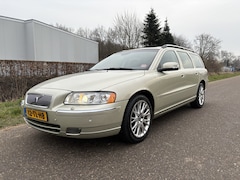 Volvo V70 - 2.5T Edition Sport / AUTOMAAT / SCHUIDAK / LEER / MEMORY