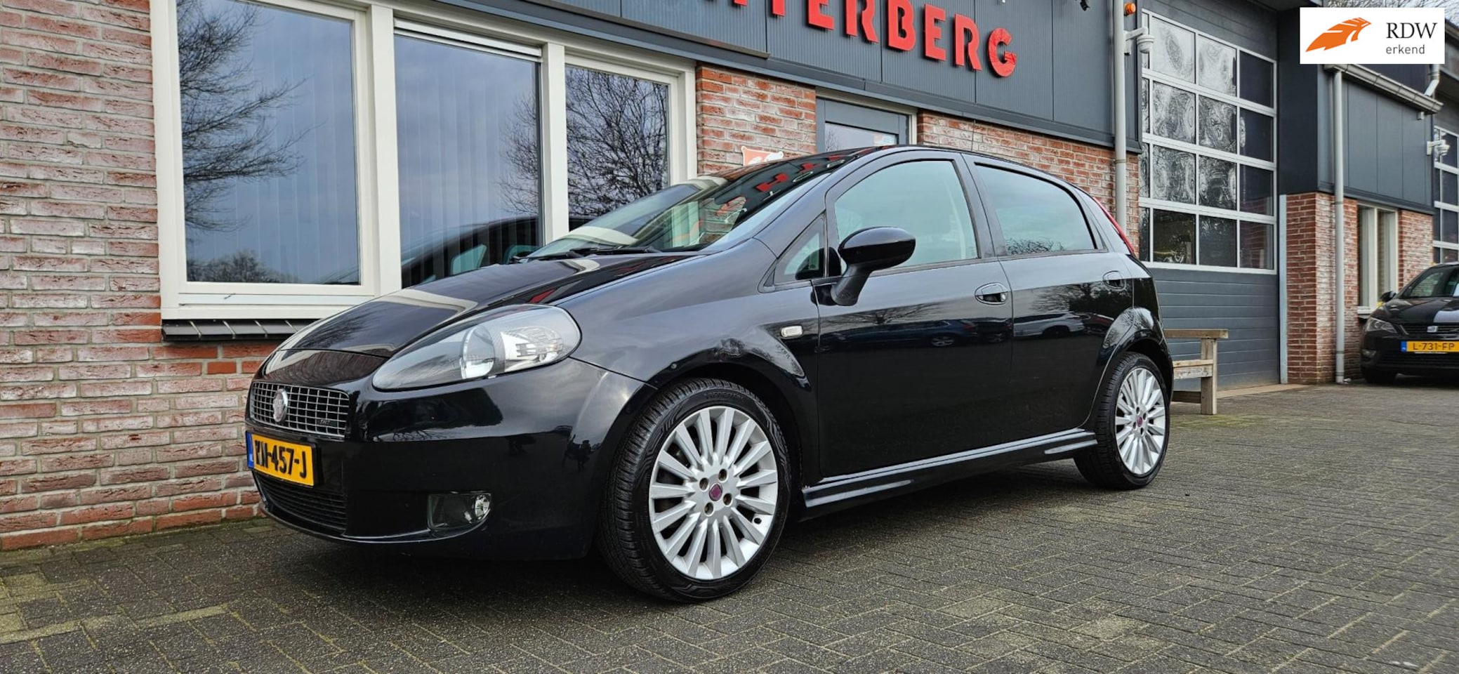 Fiat Grande Punto - 1.4-16V Dynamic Airco! 5-Deurs! Leuke Auto! - AutoWereld.nl