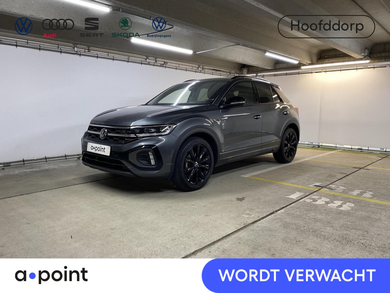 Volkswagen T-Roc - 1.5 TSI R-Line 150PK Automaat (DSG) | Topsport stoelen | Navigatie | Black Style | Comfort - AutoWereld.nl