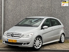 Mercedes-Benz B-klasse - 200 | Automaat | Navigatie | Parkeersensoren | Trekhaak | Bluethooth |