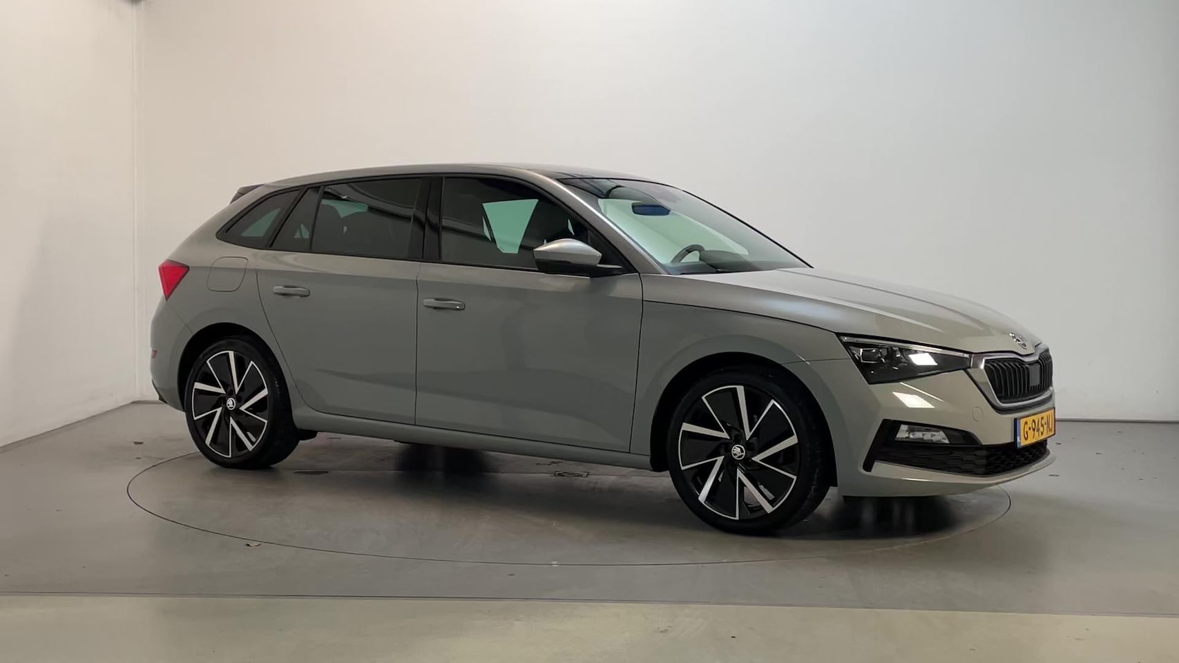 Skoda Scala - 1.0 TSI 116pk DSG Sport Business Climate Control Parkeersensoren App-Connect - AutoWereld.nl