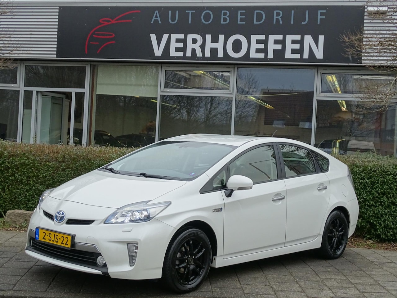 Toyota Prius - 1.8 Plug-in Dynamic Business - 1E EIGENAAR - VOLLEDIG DEALER ONDERH - STOELVERWARM - PARKE - AutoWereld.nl