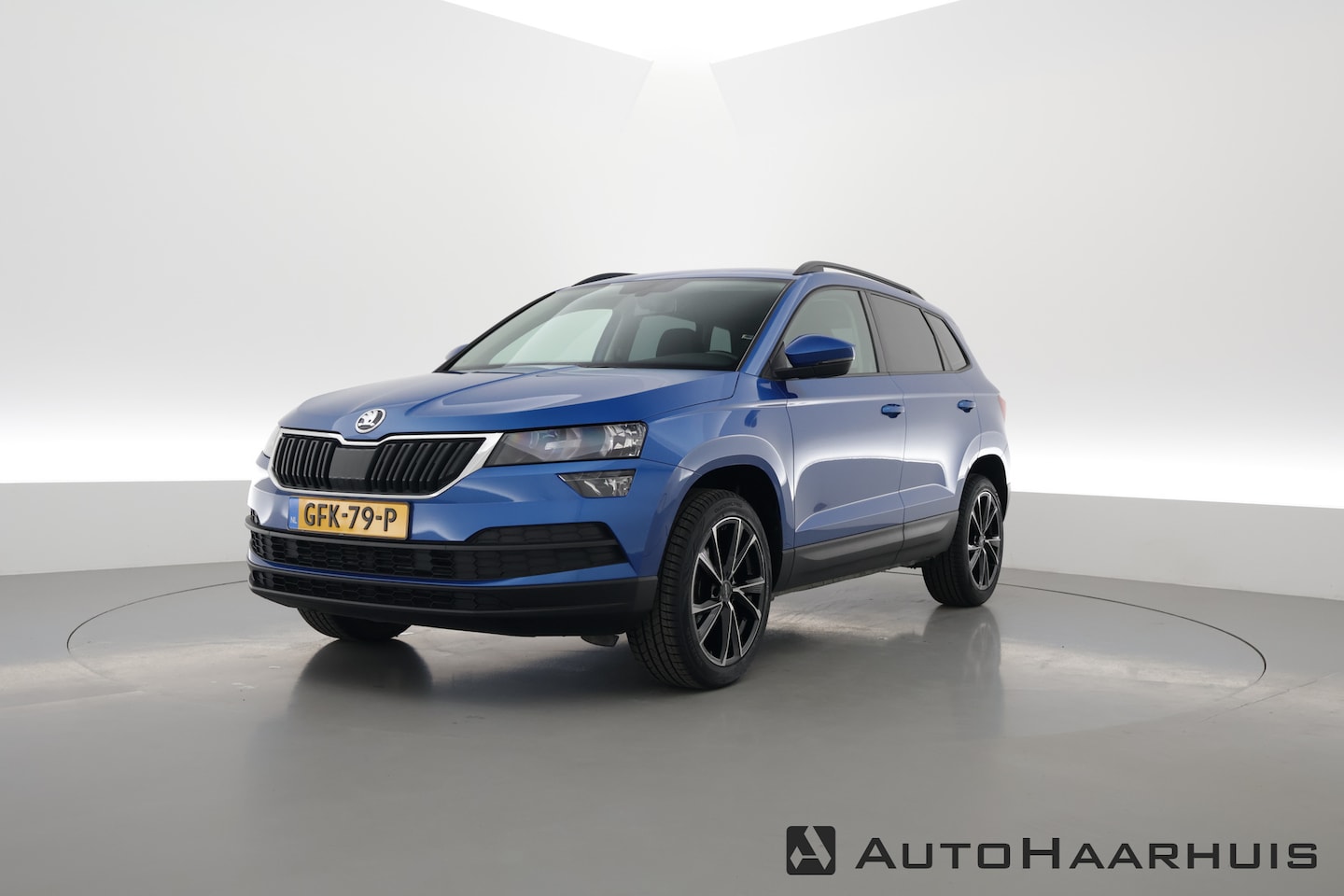 Skoda Karoq - 1.0 TSI Business Edition | Cruise | 18'' | All Seasons | PDC | DAB | Airco - AutoWereld.nl