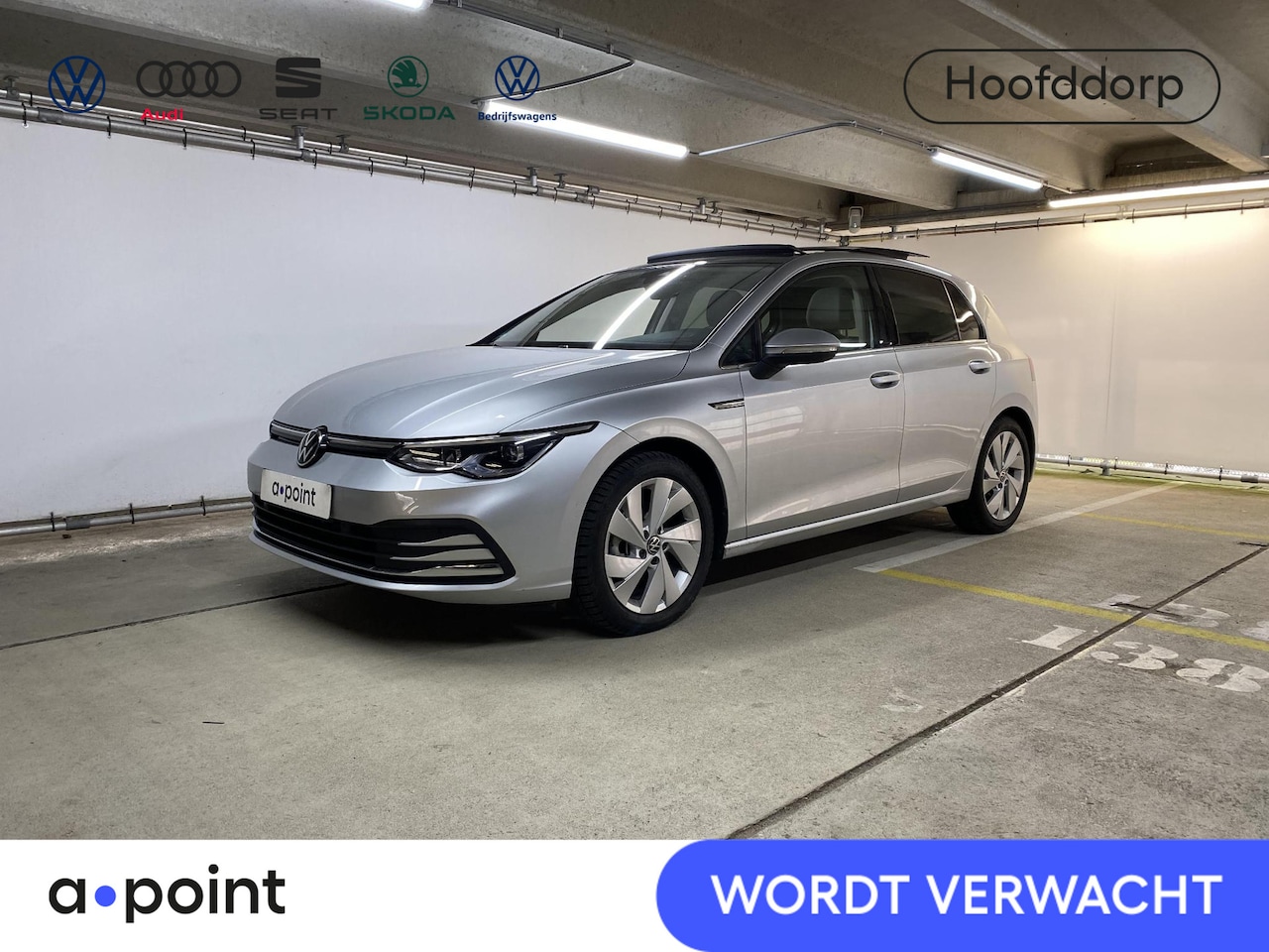 Volkswagen Golf - 1.5 eTSI Style 130 pk Automaat (DSG) | Navigatie | Panoramadak | Parkeersensoren | Adaptie - AutoWereld.nl