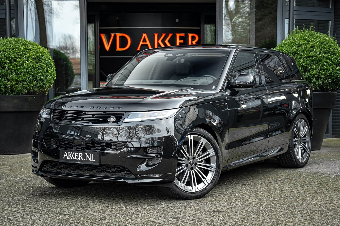 Land Rover Range Rover Sport - LANDROVER P440e HSE Black Pack | Head-Up | ACC | 360° Camerasysteem | 23" | Pano.Dak - AutoWereld.nl