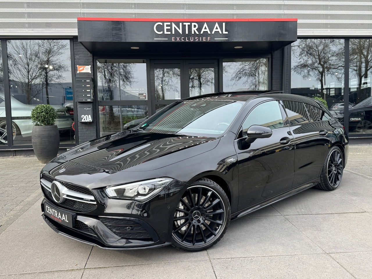 Mercedes-Benz CLA-klasse Shooting Brake - AMG 35 4MATIC 306PK|Pano|Burmester|ACC|Camera|Ambientlight - AutoWereld.nl