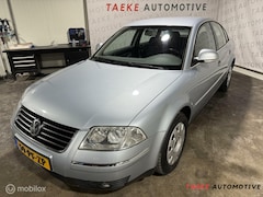 Volkswagen Passat - 2.0-20V Clima/Cruise