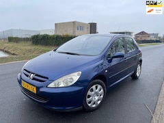 Peugeot 307 - 1.6-16V XT Premium AUTOMAAT/CLIMA/NAP/APK