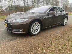 Tesla Model S - 85 Base