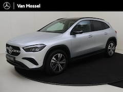 Mercedes-Benz GLA-Klasse - 250 e Luxury Line / Panoramadak/ Night/ Carplay/ Winter Pack