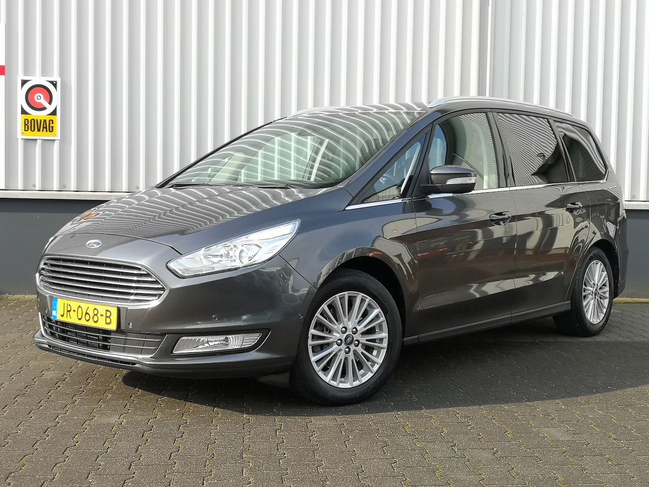 Ford Galaxy - 1.5 Titanium 7 persoons | Airco | Cruise controle - AutoWereld.nl