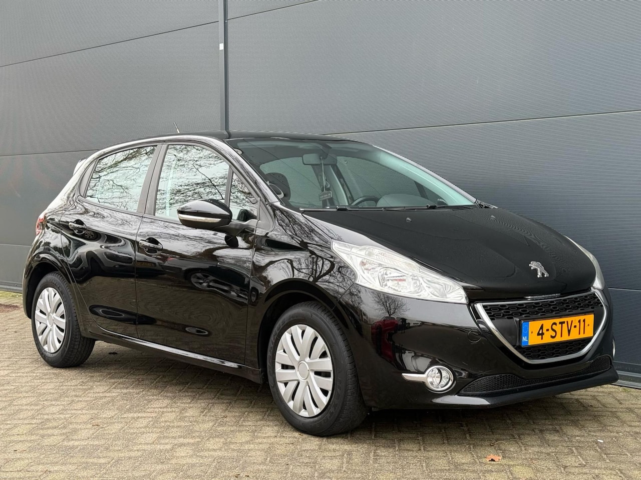 Peugeot 208 - 1.2 e-VTi Active AIRCO | PDC | ELEK RAMEN | CRUISE | NWE APK - AutoWereld.nl