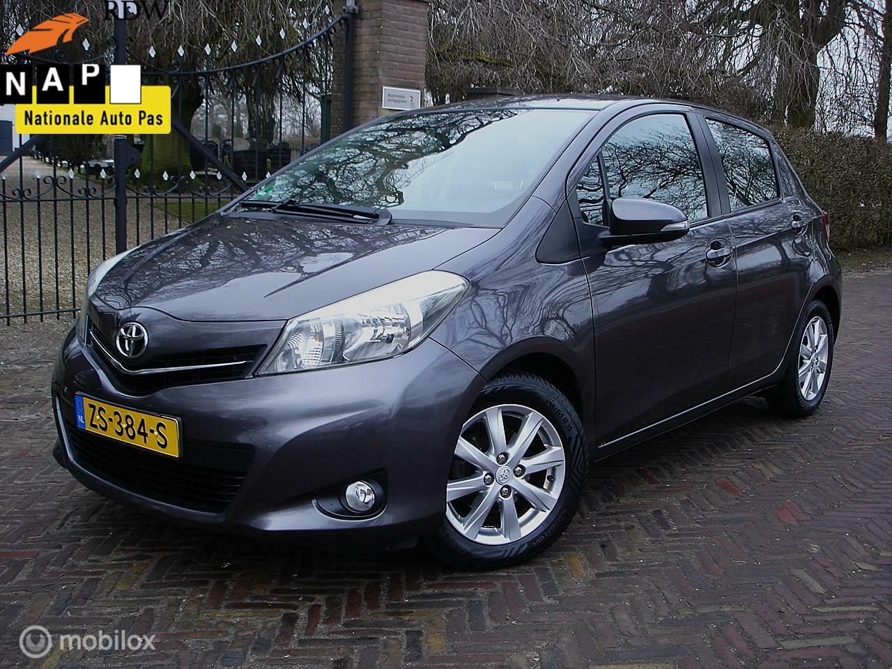 Toyota Yaris - 1.3 VVT-i Aspirat. (Bj 2014) Airco|Camera|5-drs - AutoWereld.nl