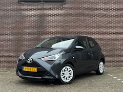 Toyota Aygo - 1.0 VVT-i x-play | Airco | Smartphone | Cruise | NL-Auto