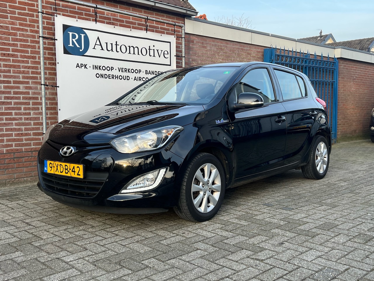 Hyundai i20 - 1.2i i-Deal APK/NAP/5DEURS - AutoWereld.nl