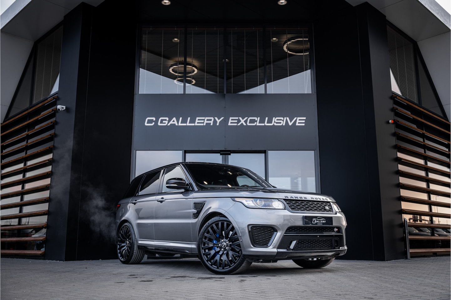 Land Rover Range Rover Sport - 5.0 V8 Supercharged SVR - schuif/kantel dak | HUD | Sport stoelen | Meridian - AutoWereld.nl