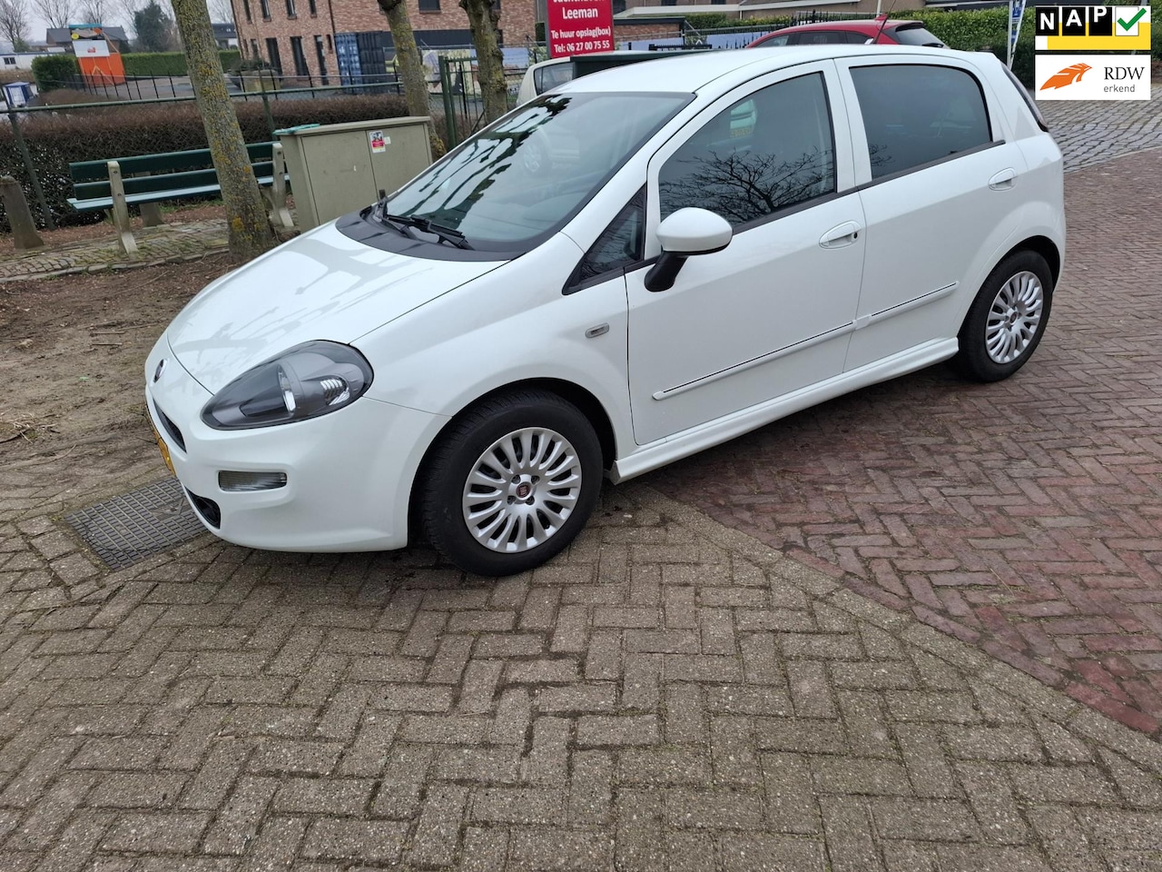 Fiat Punto Evo - 1.3 M-Jet Lounge 1e eigenaar !!!!!!!! - AutoWereld.nl