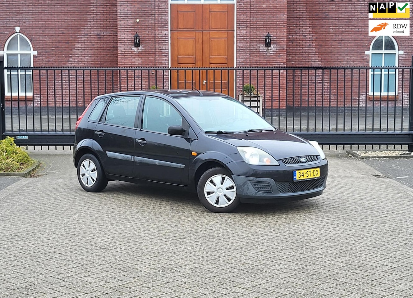 Ford Fiesta - 1.3-8V Champion / Airco / 5 deurs / Nap - AutoWereld.nl