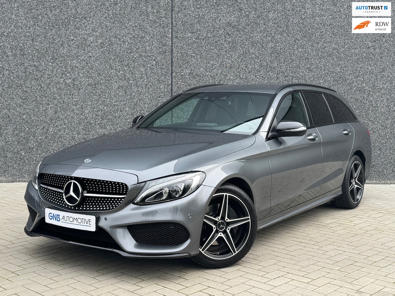 Mercedes-Benz C-klasse Estate - 180 AMG Sport edition | Night pakket | Burmester | Head-Up | Carplay | Camera | Dodehoek a - AutoWereld.nl