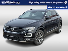 Volkswagen T-Roc - 1.5 TSI 150pk DSG Sport / Panorama dak / virtual cockpit / Side Assist / Full Led / Elect.