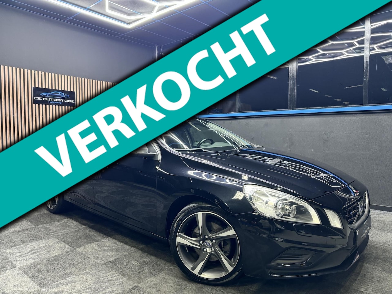 Volvo V60 - 1.6 R-Design 2e Eig navi H leder Xenon led Pdc Cruise 18Inch In perfecte Staat - AutoWereld.nl