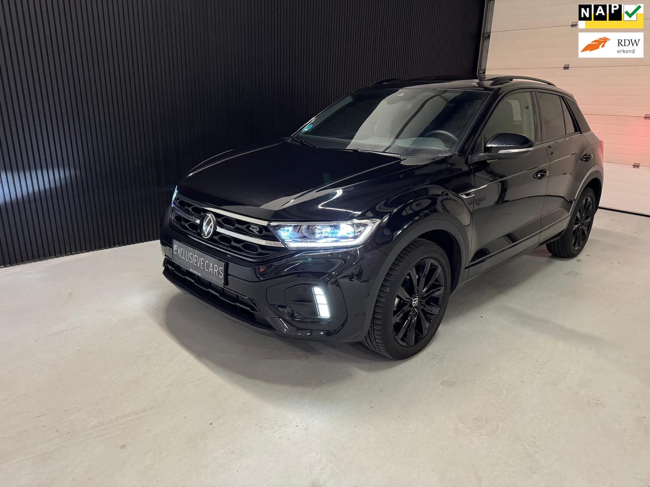 Volkswagen T-Roc - 1.5 TSI R-Line 3xR-Line /pano/keyles - AutoWereld.nl