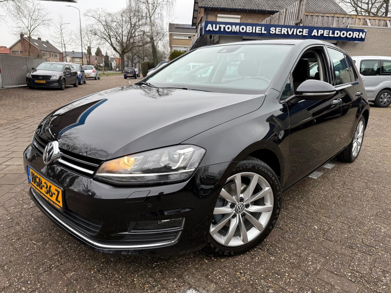 Volkswagen Golf - 1.4 TSI Highline *CLIMA*CRUISE*STOELVERW.*INGEBOUWDE TREKHAAK*NAVI*LM. VELGEN* - AutoWereld.nl