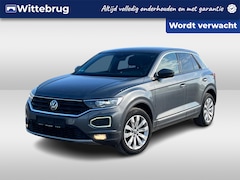 Volkswagen T-Roc - 1.5 TSI 150PK Sport / Digitale Cockpit / Zwenkbare Trekhaak / LED / Elektrische Achterklep