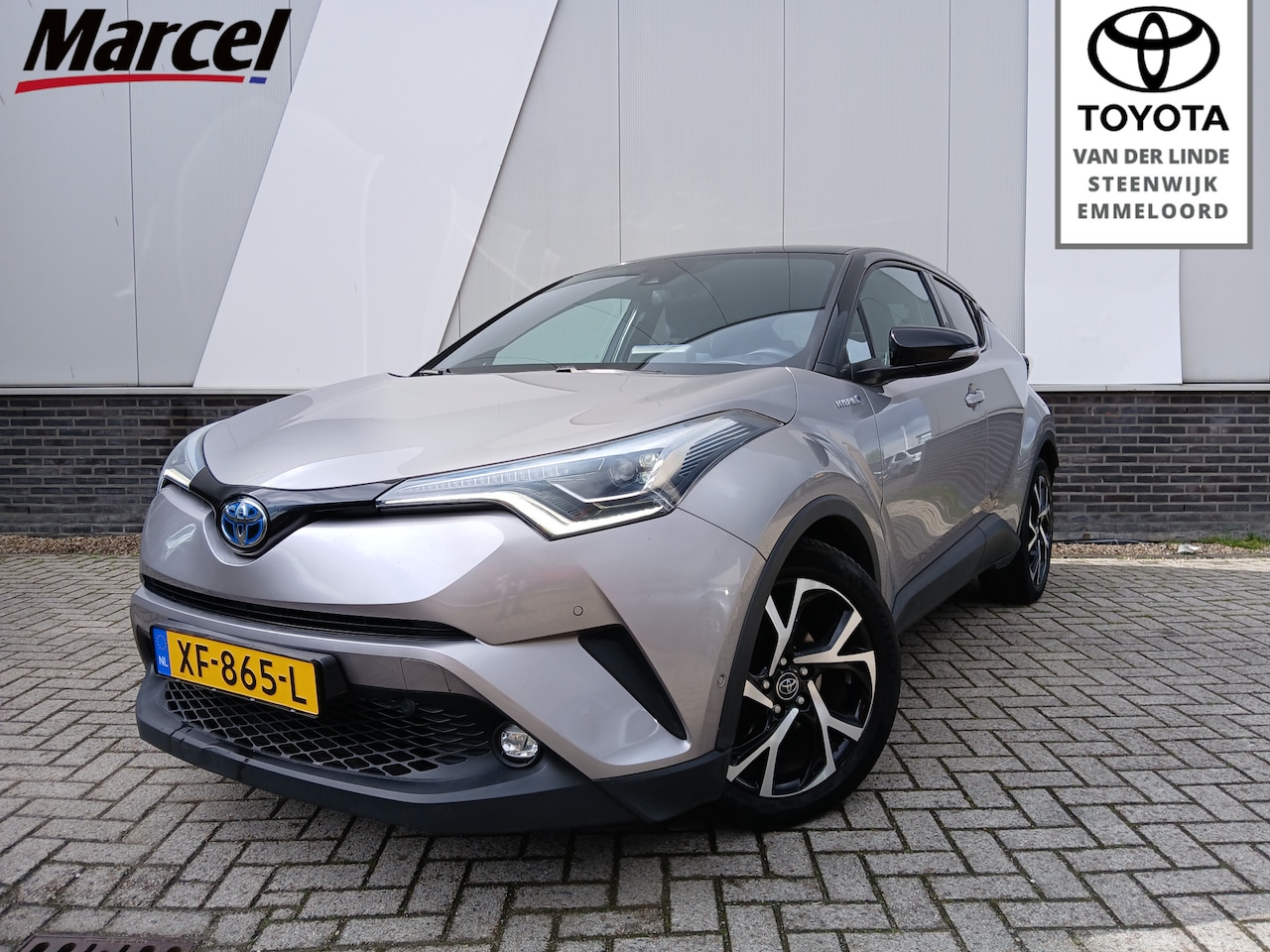 Toyota C-HR - 1.8 Hybrid Bi-Tone Plus | Blind Spot | Navi | PDC v+a | - AutoWereld.nl