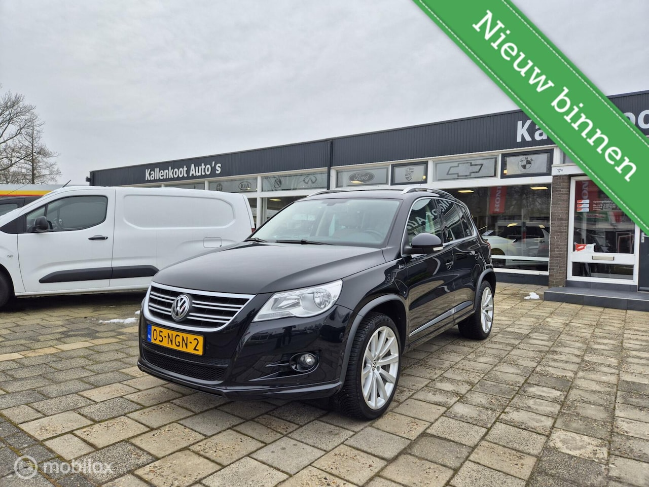 Volkswagen Tiguan - 1.4 TSI (150 PK) R-Line, Leer, Navi, 19'' - AutoWereld.nl