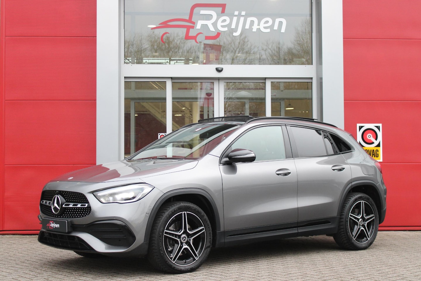 Mercedes-Benz GLA-Klasse - 250 e BUSINESS SOLUTION AMG LIMITED | SFEER VERLICHTING | PANORAMISCH SCHUIF/KANTEL DAK | - AutoWereld.nl