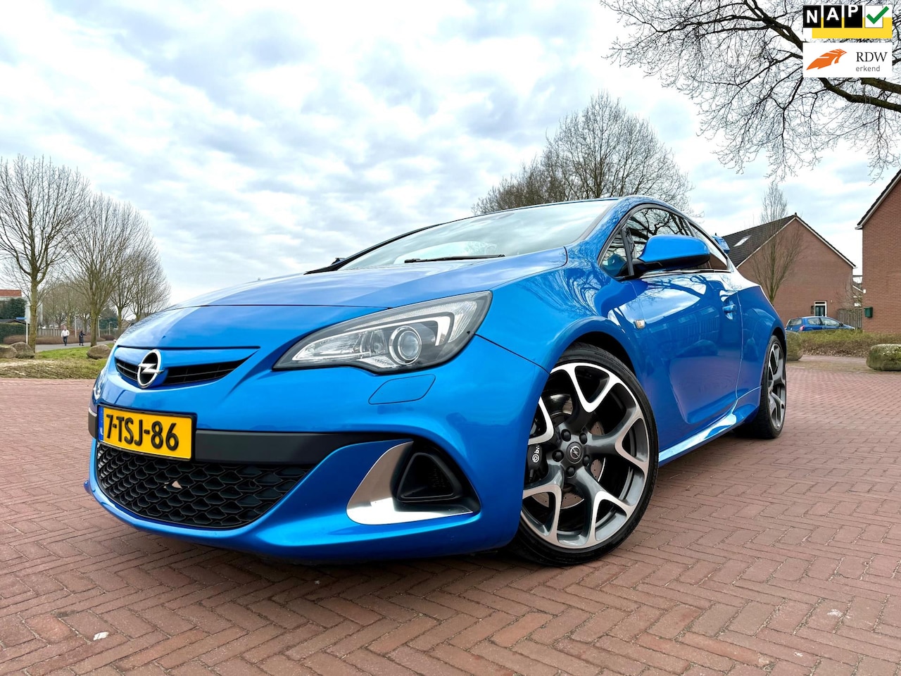 Opel Astra GTC - 2.0 Turbo OPC TOPSTAAT! Clima Cruise Navi leer kuipstoelen - AutoWereld.nl