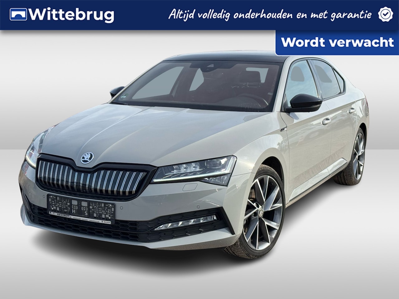 Skoda Superb - 1.4 TSI iV 218PK Sportline Business / Digitale Cockpit / Panoramadak / Zwenkbare Trekhaak - AutoWereld.nl