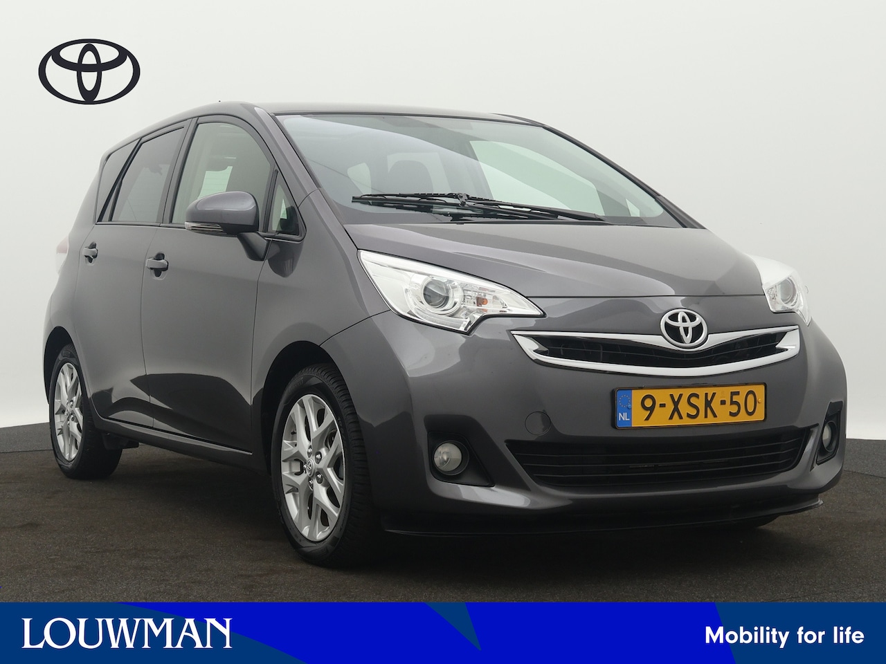 Toyota Verso S - 1.3 VVT-i Trend | Panoramadak | Trekhaak | Achteruitrijcamera | Climate Control | - AutoWereld.nl