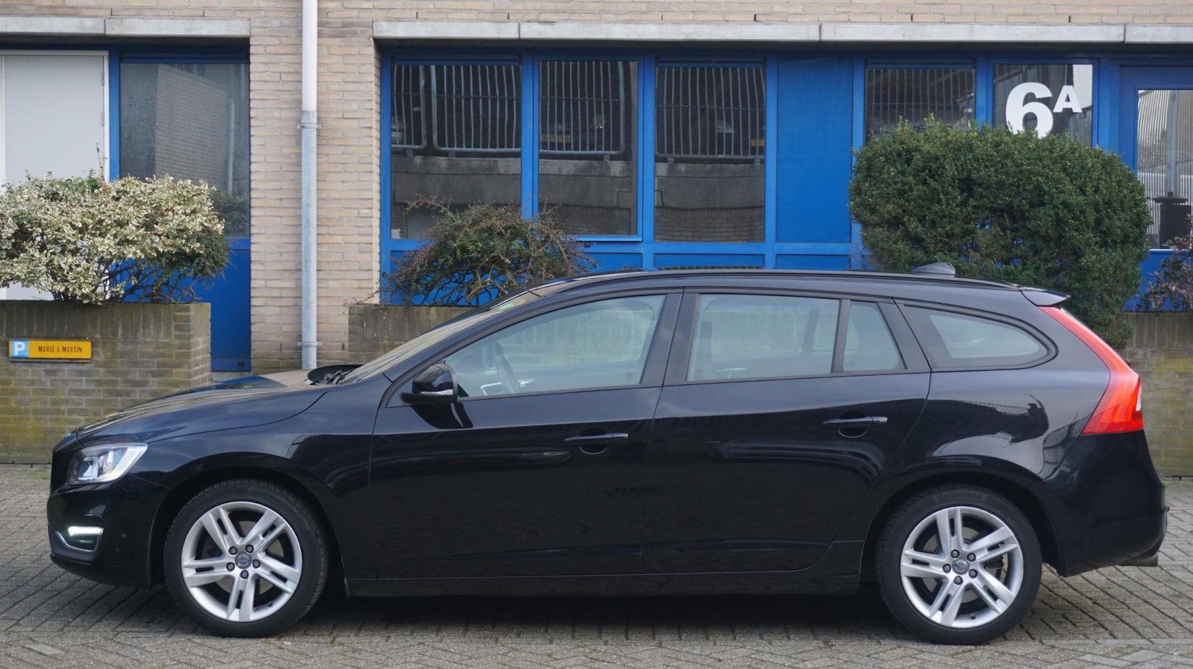 Volvo V60 - 1.6 D2 Kinetic 1.6 D2 Kinetic - AutoWereld.nl