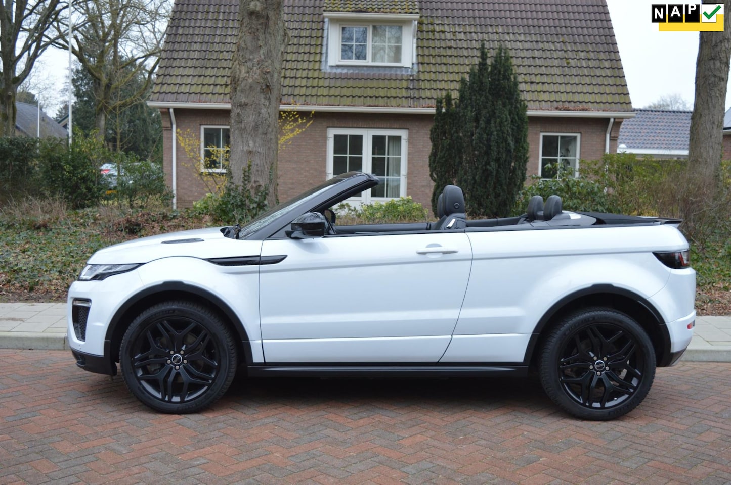 Land Rover Range Rover Evoque - Convertible 2.0 TD4 SE Dynamic/Dealer onderhouden - AutoWereld.nl