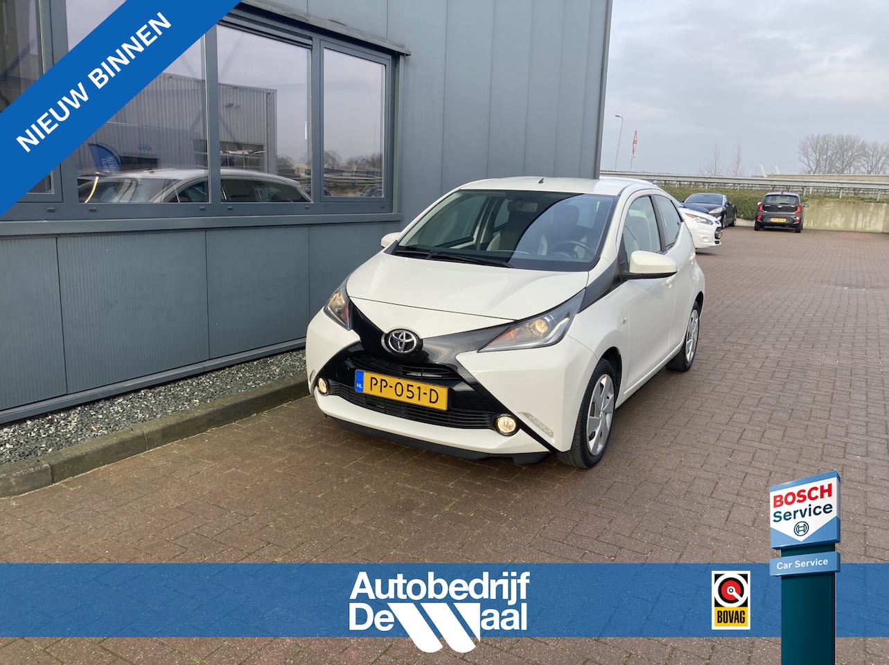 Toyota Aygo - 1.0 VVT-i X-Play 5-drs. NAVI/CAMERA/AIRCO/MEDIA/LIMITER - AutoWereld.nl