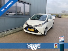 Toyota Aygo - 1.0 VVT-i X-Play 5-drs. NAVI/CAMERA/AIRCO/MEDIA/LIMITER