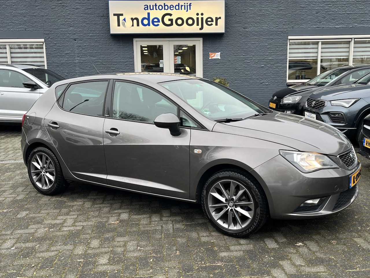 Seat Ibiza - 1.2 TSi Aut. I-Tech | CLIMA | NAV. | PDC V+A | - AutoWereld.nl