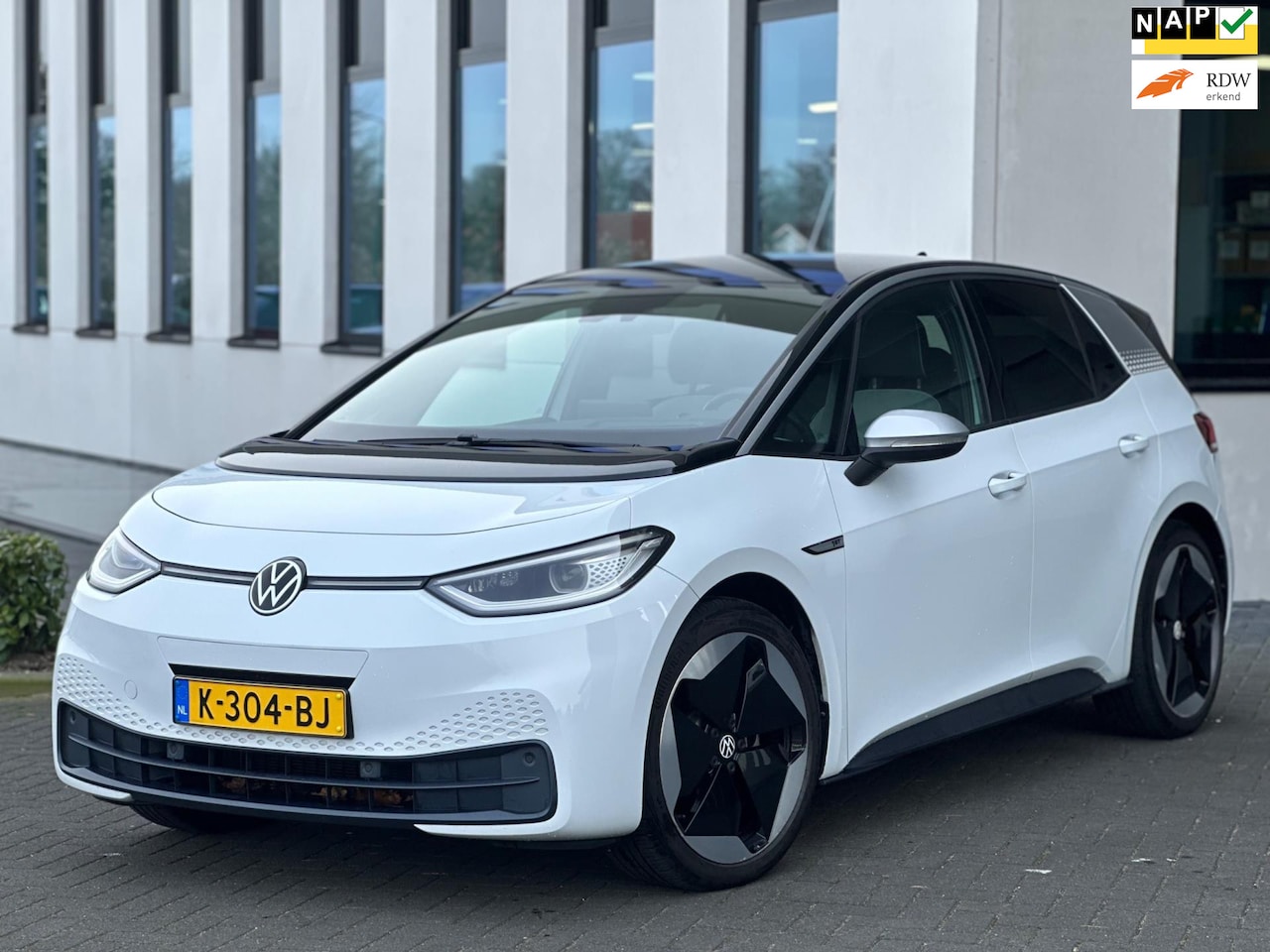 Volkswagen ID.3 - First Max 58 kWh, panoramadak, sportstoelen, eerste eigenaar, Nederlandse auto met nationa - AutoWereld.nl